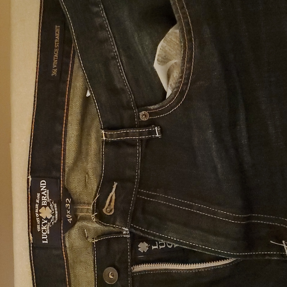 Lucky Brand 361 Vintage straight, dark blue Jean, 40 waist, 32 length